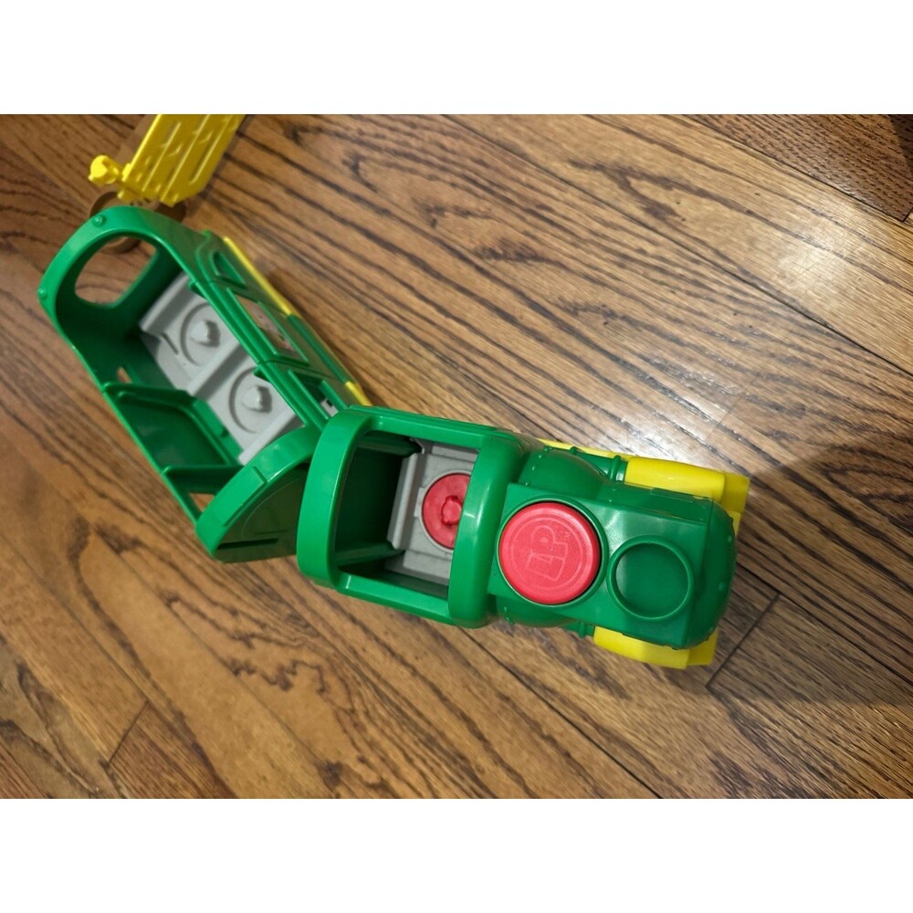 Fisher-Price Little People Friendly Passengers Train